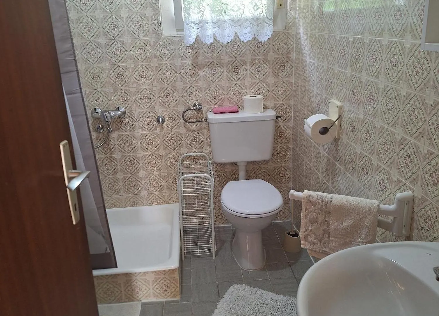 Гостевой дом Apartments And Rooms With Parking Space Palit, Rab - 22221 Раб